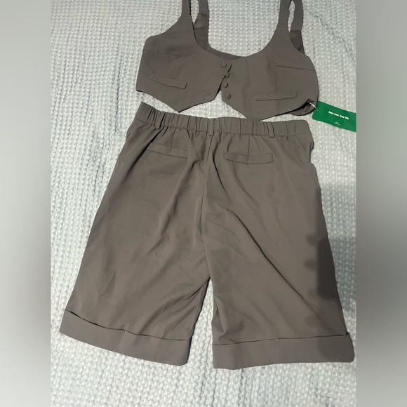 Gray trouser set - Picture 2 of 2